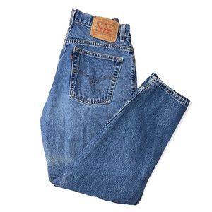 Vintage Levi’s 550 Medium Wash Tapered Leg Jeans